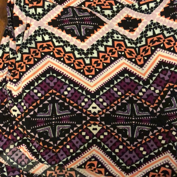Express comfortable flowy tribal print shorts - Picture 2 of 6